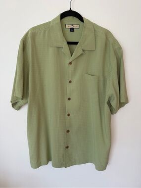 Tommy Bahama 100% Silk green Men’s Large Hawaiian resort button down